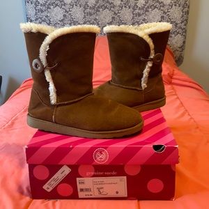 Boots with fur lining